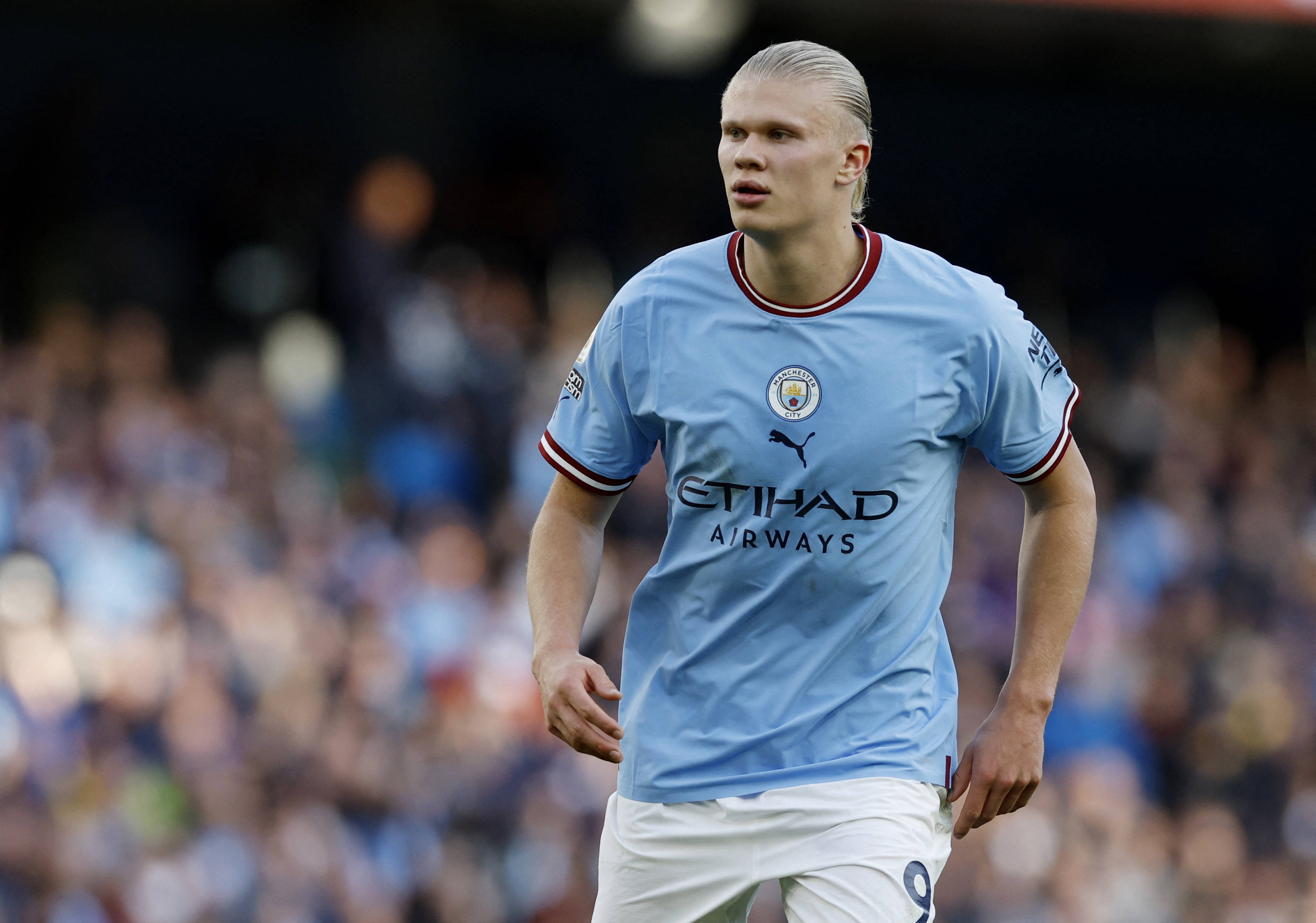 篮球火箭球员参加社区公益活动